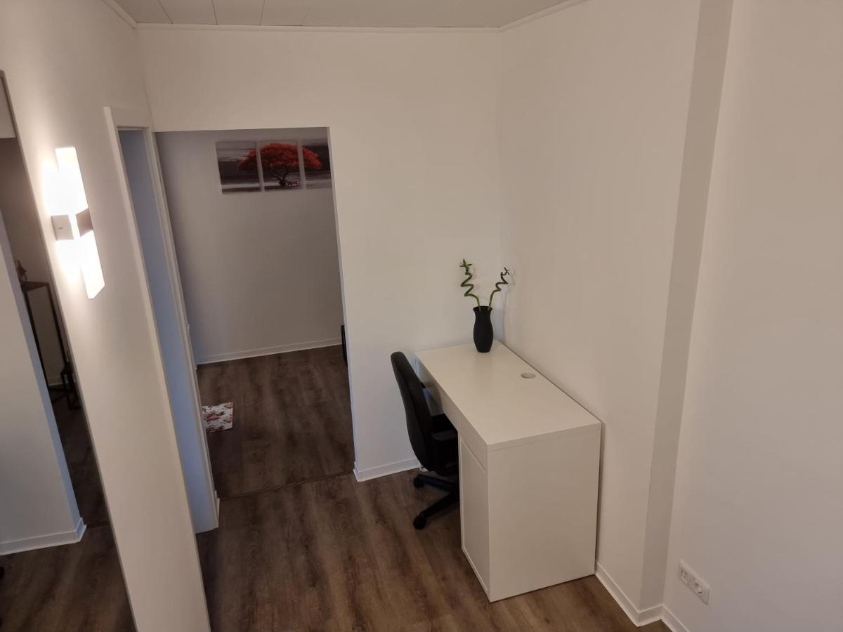 Gaestehaus-Ferienwohnung-Appartement Mit Terrasse - Naehe Kliniken/ Herzzentrum Bad Oeynhausen Bagian luar foto