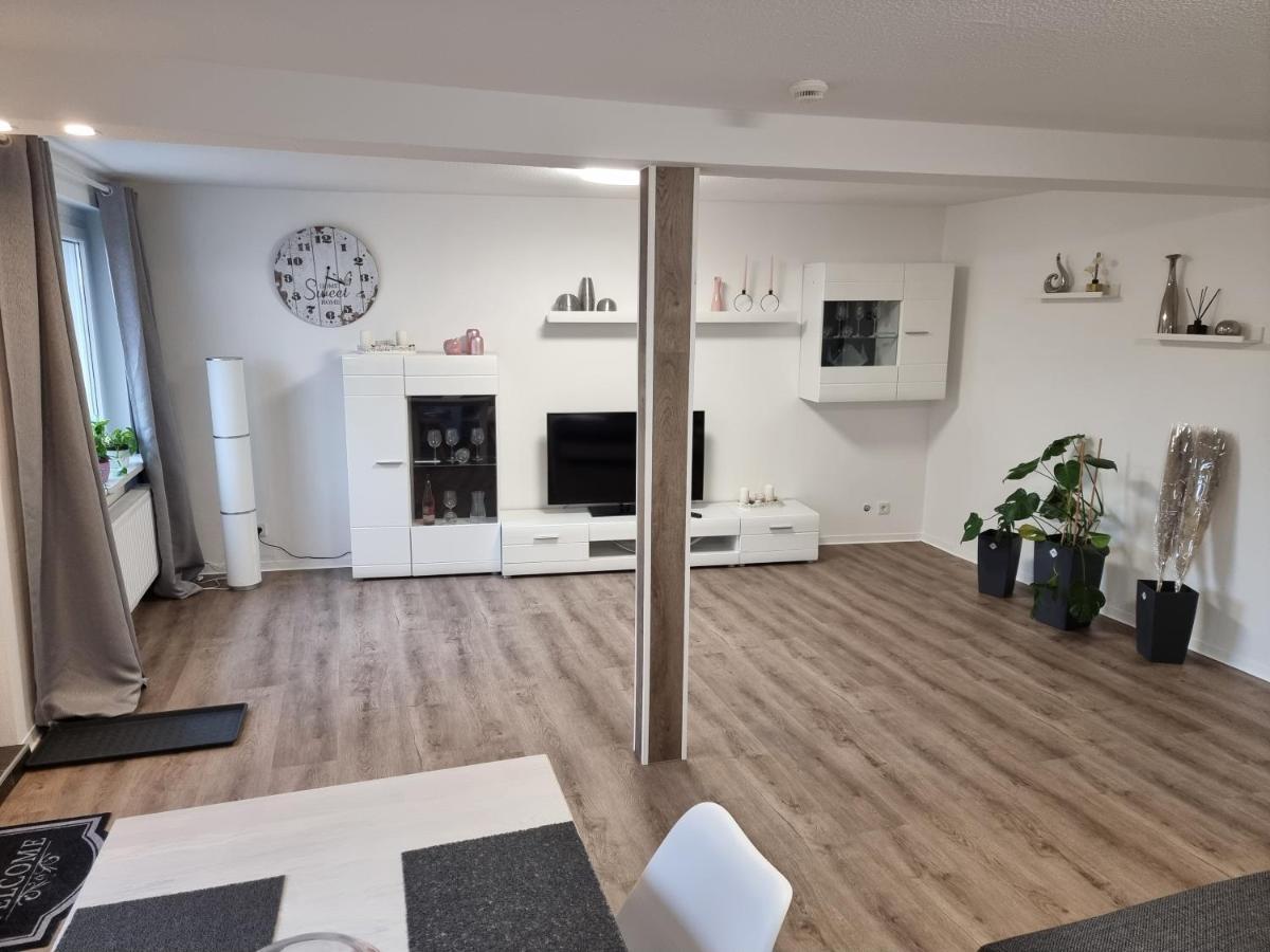 Gaestehaus-Ferienwohnung-Appartement Mit Terrasse - Naehe Kliniken/ Herzzentrum Bad Oeynhausen Bagian luar foto