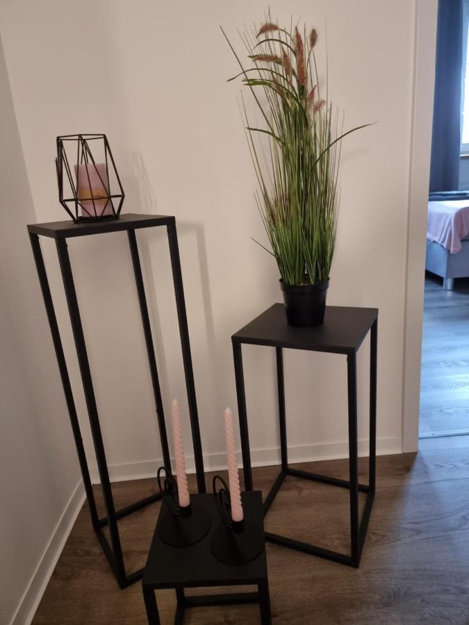 Gaestehaus-Ferienwohnung-Appartement Mit Terrasse - Naehe Kliniken/ Herzzentrum Bad Oeynhausen Bagian luar foto